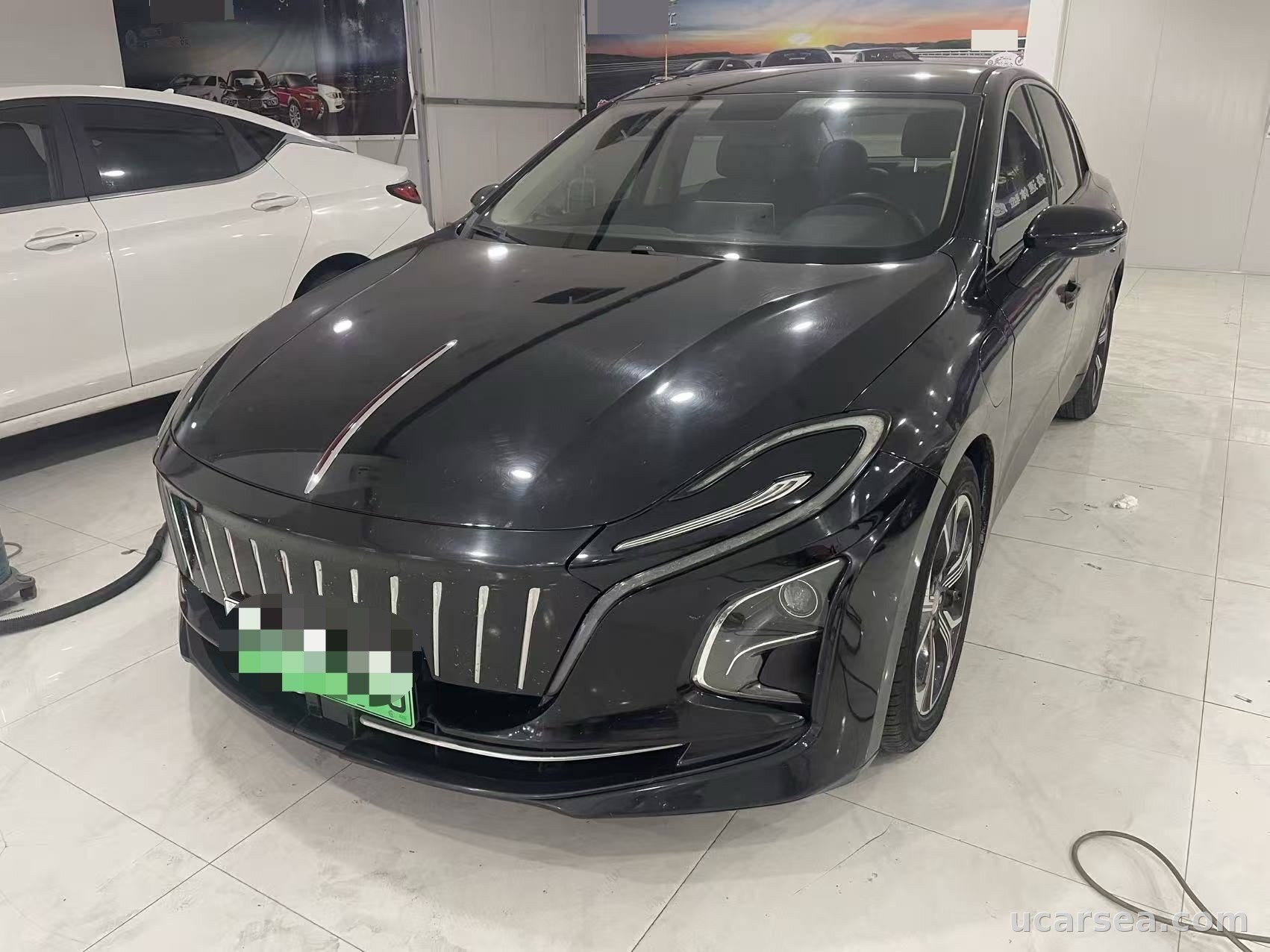2022 Hongqi E-QM5 2022 T3 4
