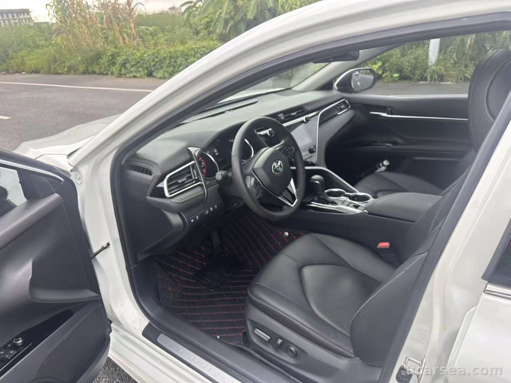 Toyota Camry 2019 2.0S photo 3