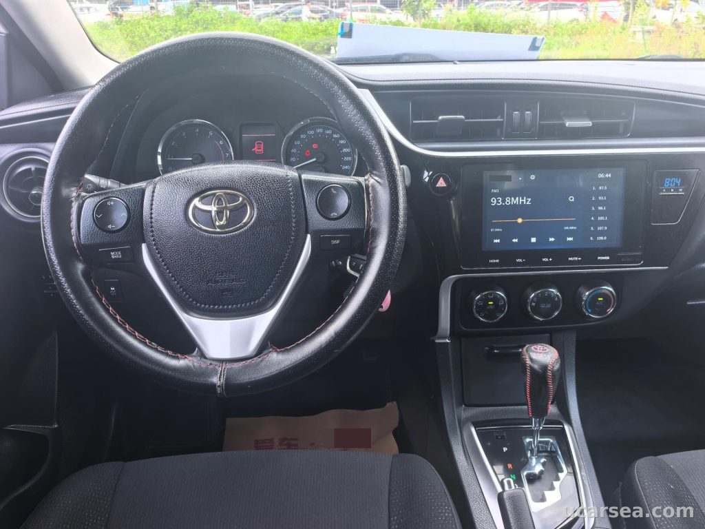 Toyota Corolla 2018 GL-i photo 5