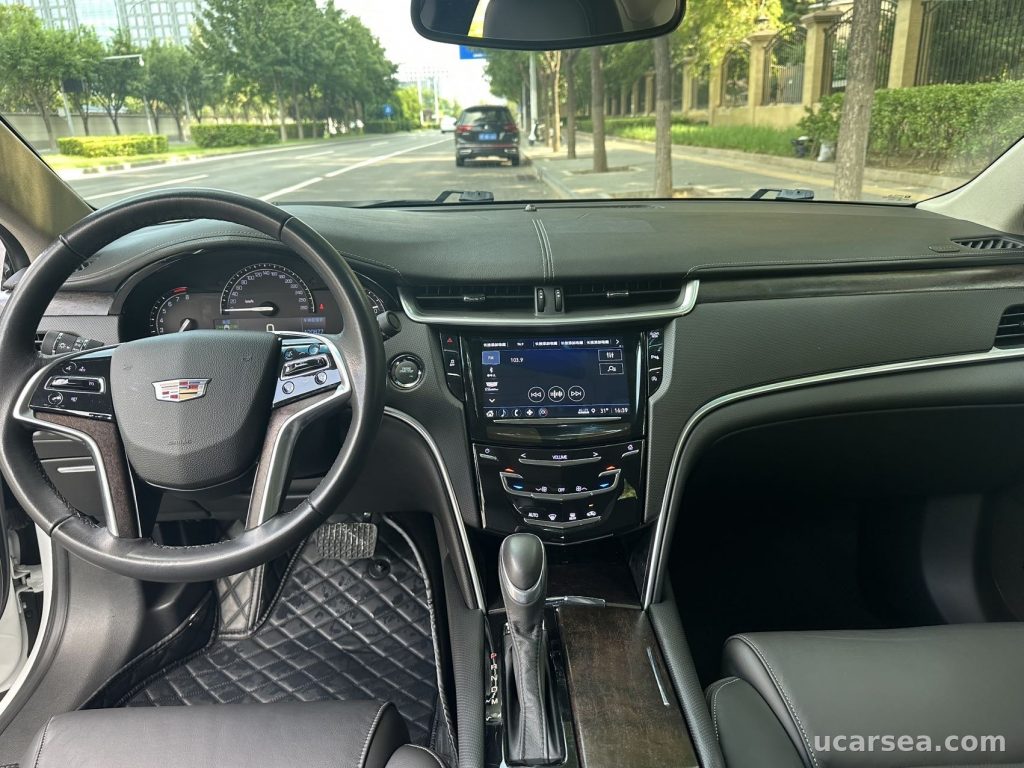 Cadillac XTS 2018 28T photo 6