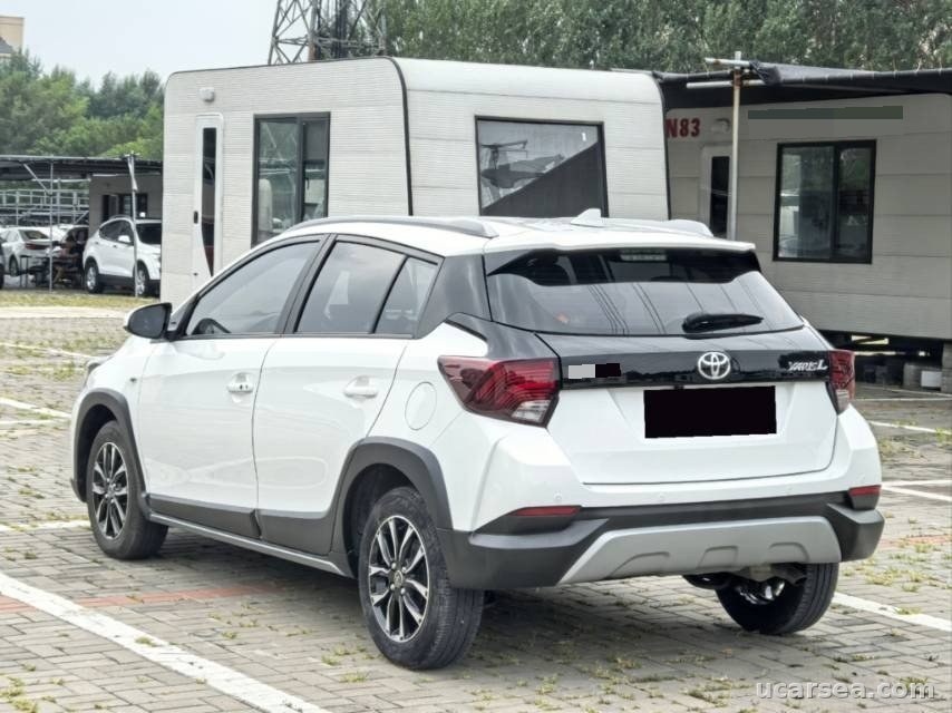 Toyota 2022 YARiS L X PLUS photo 5
