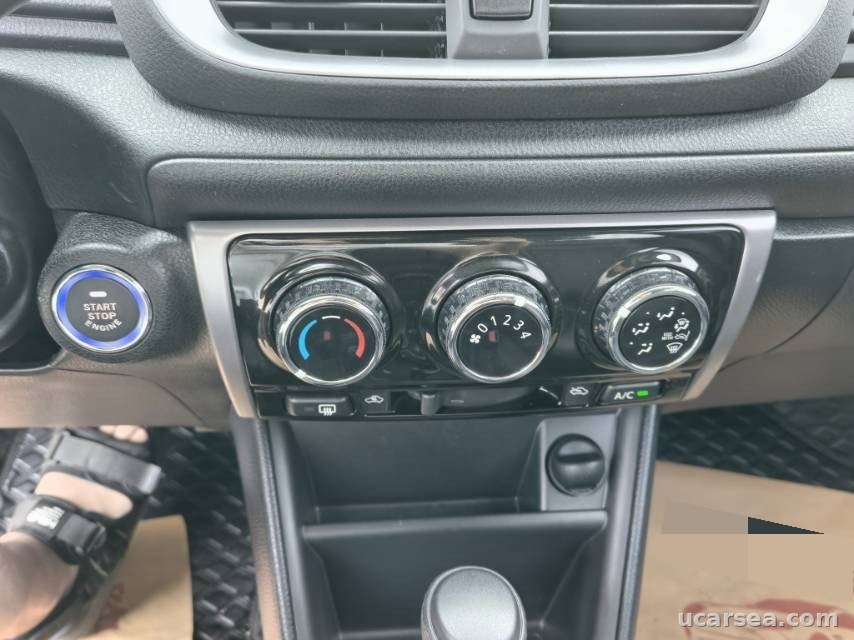 Toyota 2022 YARiS L X PLUS photo 9