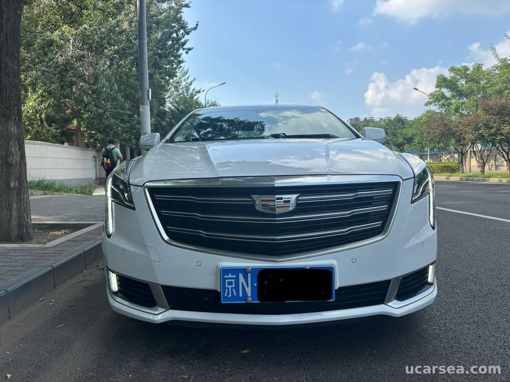 Cadillac XTS 2018 28T photo 2