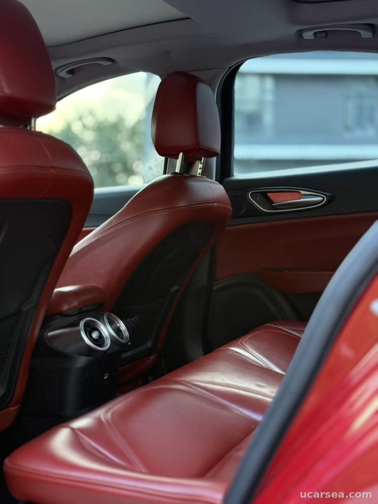 Giulia 2017 Giulia 280HP Sport photo 4