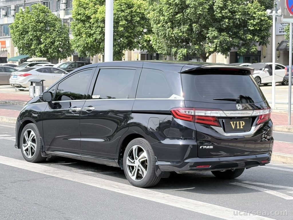 Honda Odyssey 2018 Luxury photo 3