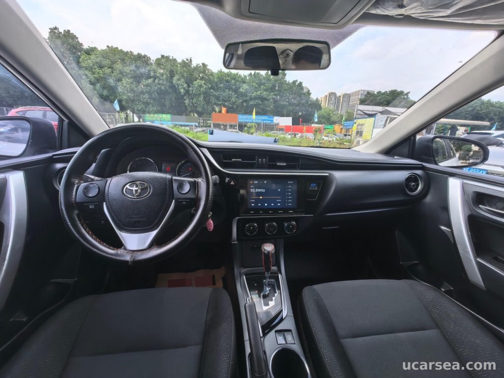 Toyota Corolla 2018 GL-i photo 4