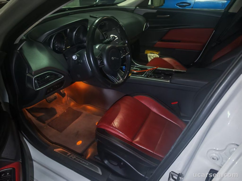 Jaguar XE 2018 XE R-SPORT 200PS Sport photo 3