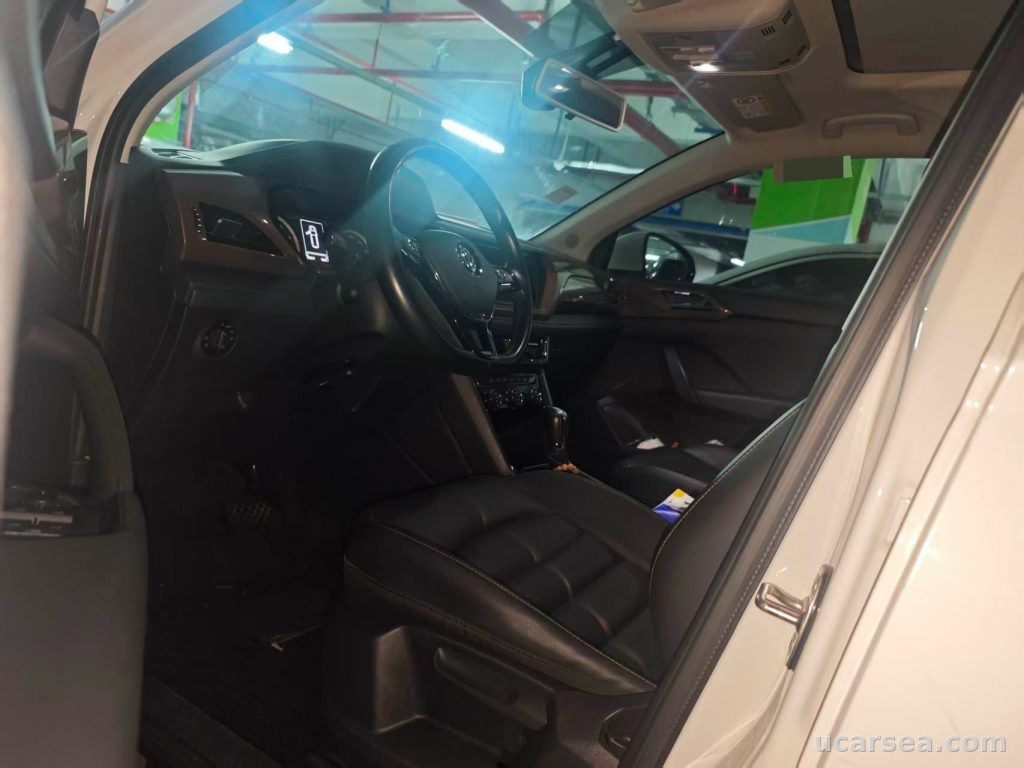 Volkswagen 2019 2.0TSI 330TSI Luxury photo 2