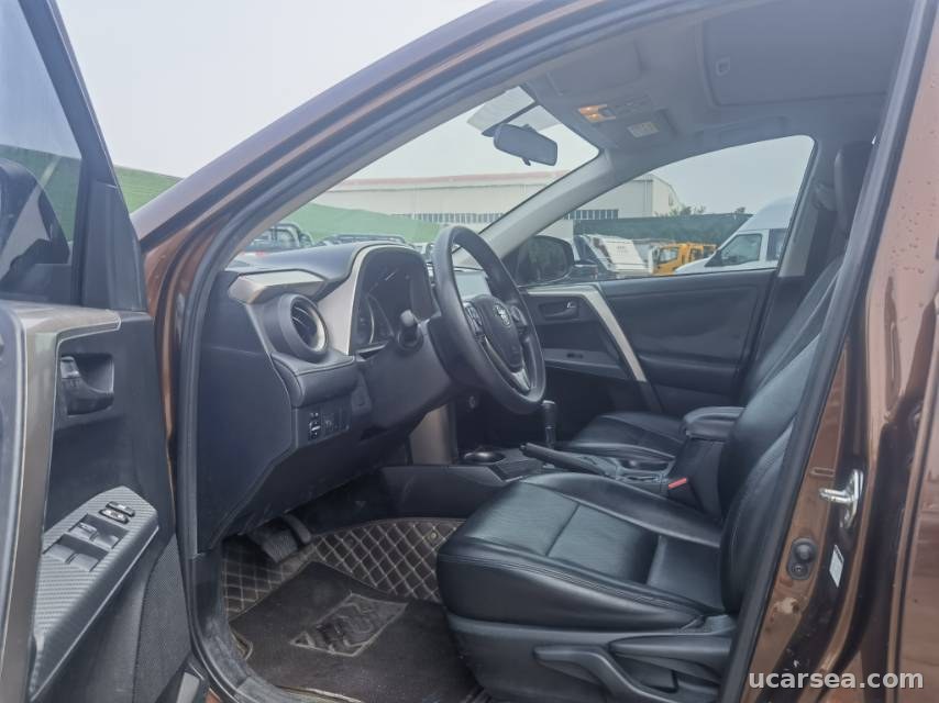 Toyota RAV4 2015 photo 3