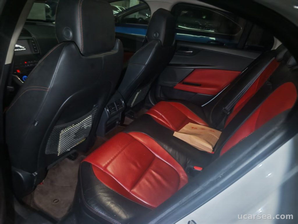Jaguar XE 2018 XE R-SPORT 200PS Sport photo 6