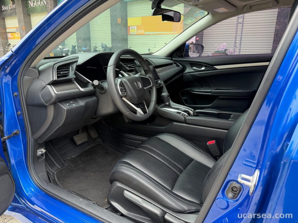 Honda Civic 2019 220TURBO photo 2